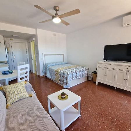 Apartamento Sereva Plazamar Torre Del Mar Luaran gambar