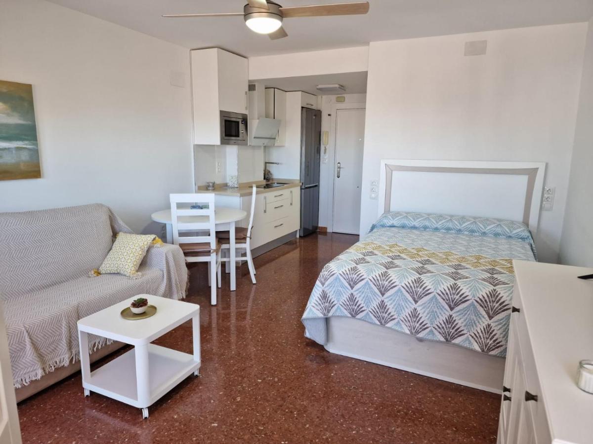 Apartamento Sereva Plazamar Torre Del Mar Luaran gambar